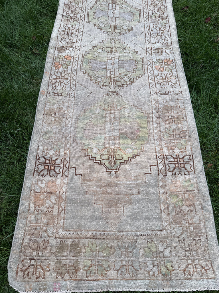 Verdae, 34" x 9.3